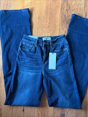 Mica Women's Dark Blue sz 24 Jeans